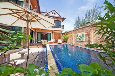 Villa con piscina privada (tres dormitorios) — Private Villas Bangtao